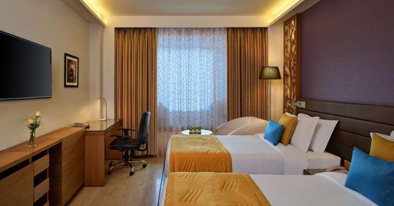 Home2 Suites By Hilton Indianapolis Airport Экстерьер фото
