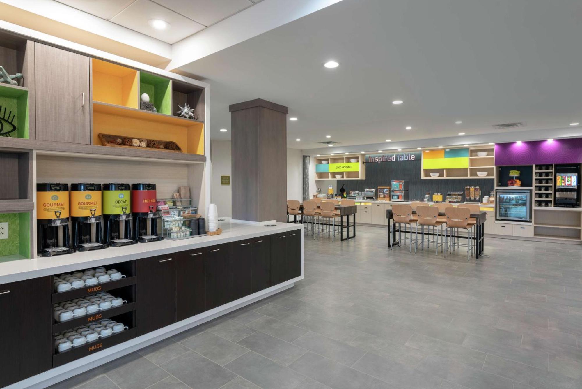 Home2 Suites By Hilton Indianapolis Airport Экстерьер фото