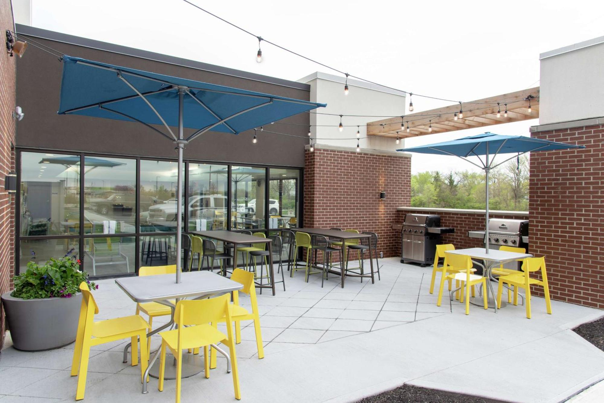 Home2 Suites By Hilton Indianapolis Airport Экстерьер фото